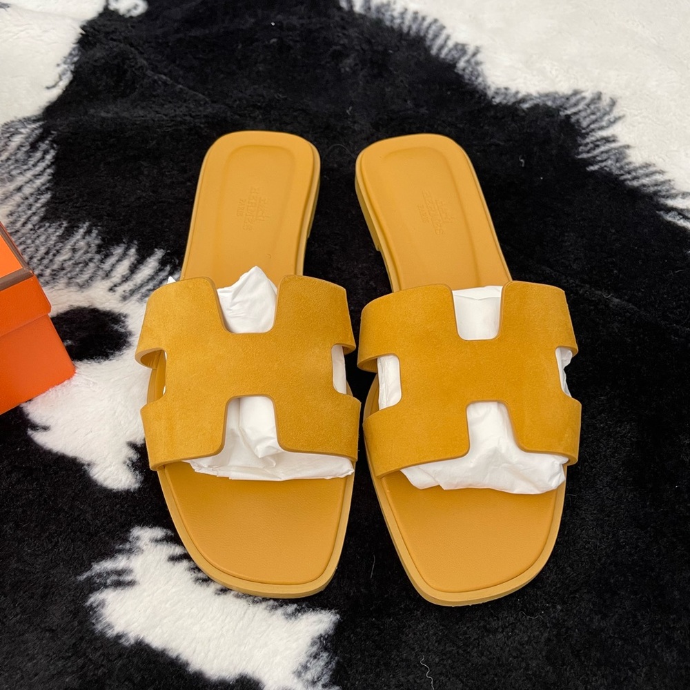 🚨SOLD🚨Hermes Oran Sandals
